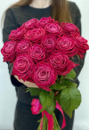 Букет из 15 малиновых роз. Цветы Владивосток фото 1 — Цветочный король