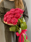 Букет из 15 малиновых роз. Цветы Владивосток фото 3 — Цветочный король