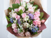 Весенний букет из гиацинтов, тюльпанов и роз. Цветы Владивосток фото 2 — Цветочный король