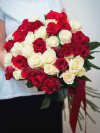 Букет из высоких красно-белых роз . Цветы Владивосток фото 2 — Цветочный король