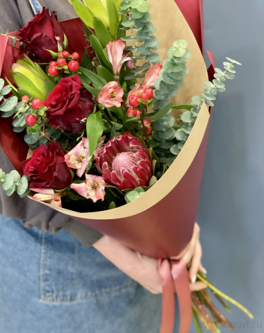 Букет с протеей &mdash; Цветочный король