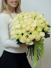 Букет из 51 белой розы. Цветы Владивосток фото 1 — Цветочный король