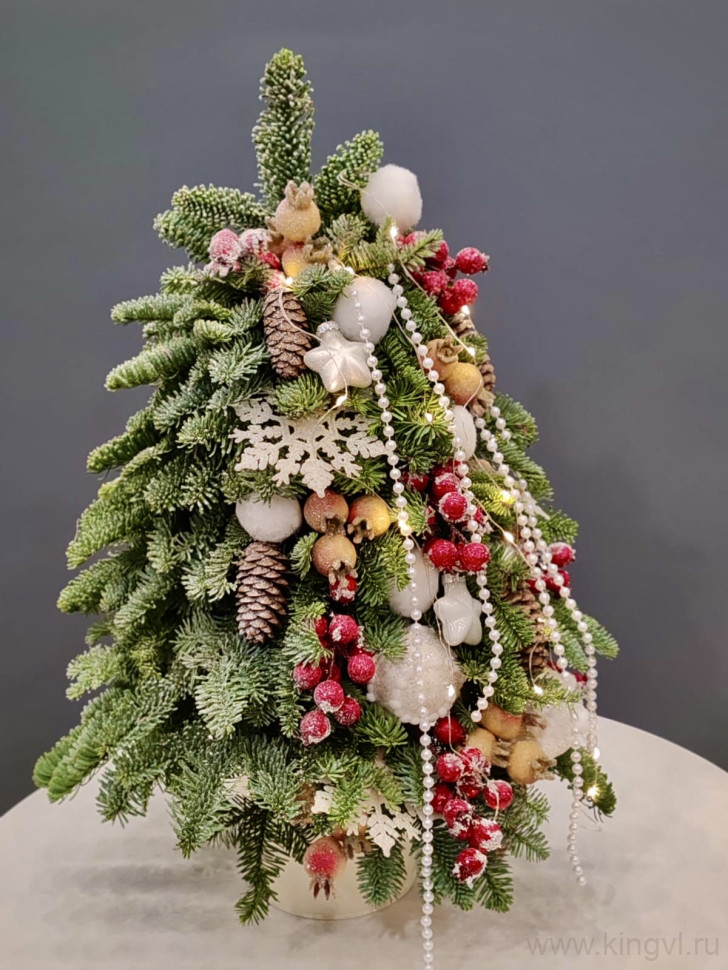 Новогодняя елочка. Цветы Владивосток фото 1 — Цветочный король