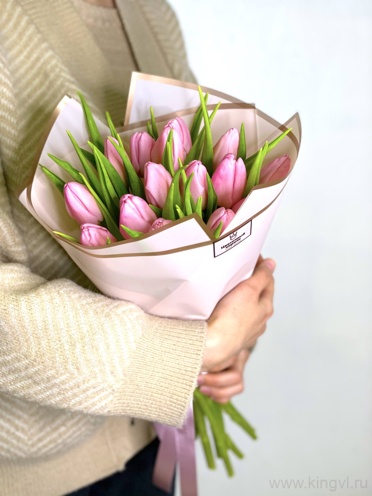 Нежные тюльпаны 15шт. Цветы Владивосток фото 1 &mdash; Цветочный король