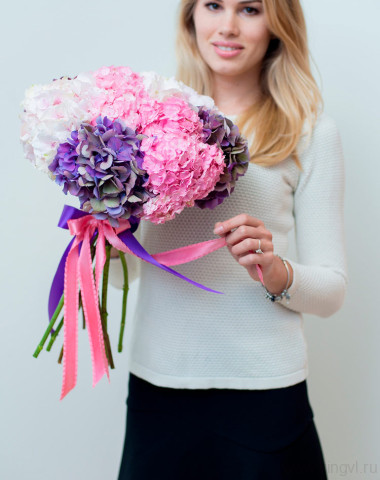 Охапка гортензий — Цветочный король