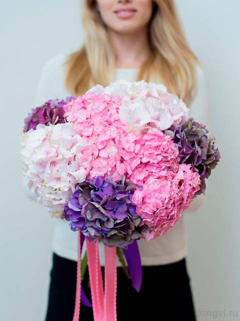 Охапка гортензий