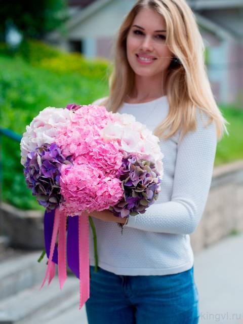 Охапка гортензий