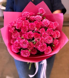 Букет из 9 кустовых  роз . Цветы Владивосток