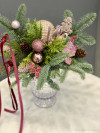 Новогодняя композиция в стекляной вазе. Цветы Владивосток фото 5 &mdash; Цветочный король