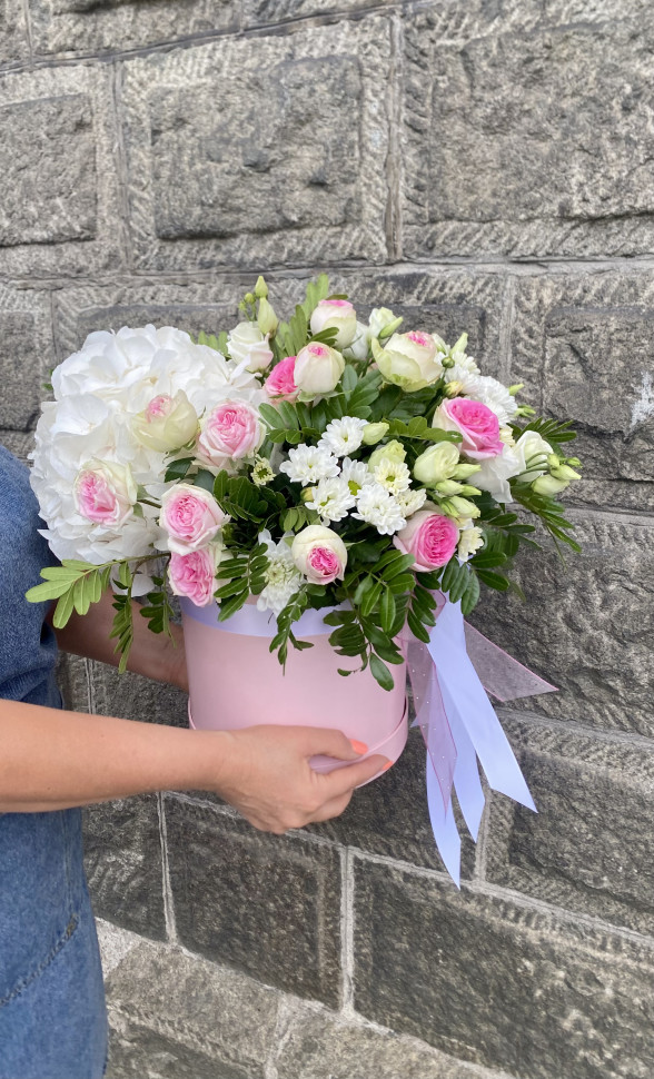 Цветочная композиция . Цветы Владивосток