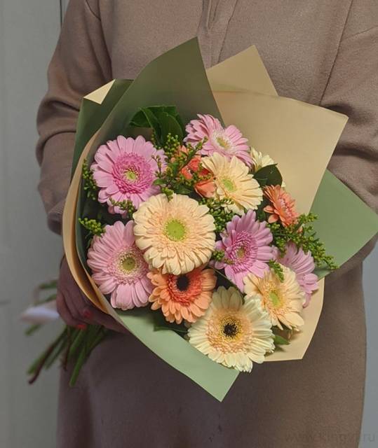 Букет из гермини и салидаго