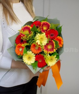 Букет из гермини и салидаго. Цветы Владивосток