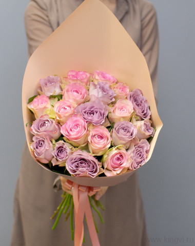 Букет розово-сиреневых роз  — Цветочный король