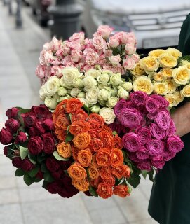 Роза кустовая - любое количество. Цветы Владивосток