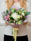 Букет из пионов и орхидей. Цветы Владивосток фото 3 — Цветочный король