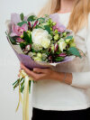 Букет из пионов и орхидей. Цветы Владивосток фото 1 — Цветочный король