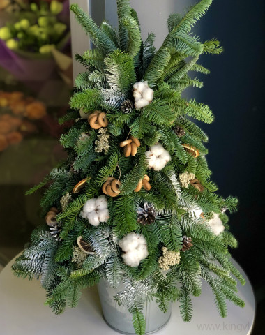 Новогодняя ёлка с бубликами  — Цветочный король