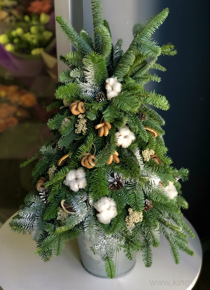 Новогодняя ёлка с бубликами . Цветы Владивосток фото 1 — Цветочный король