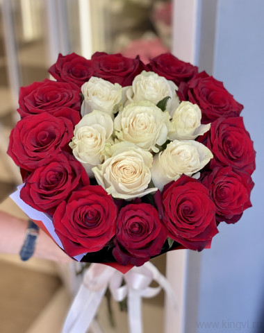 Букет из 19 роз — Цветочный король