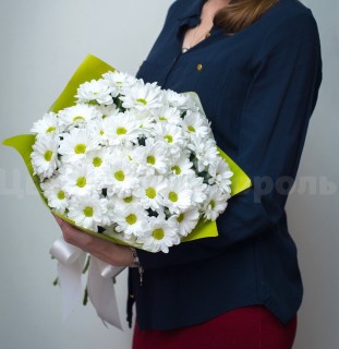 Букет ромашковых хризантем . Цветы Владивосток