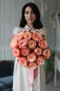 Пионовидная роза Кахала- любое количество . Цветы Владивосток