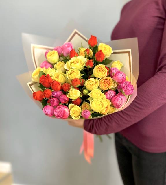 Микс из 11 кустовых роз 