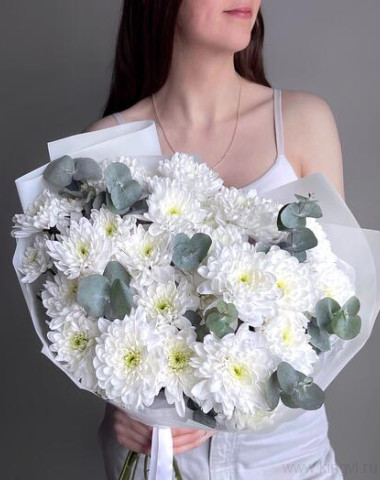 Букет из белой хризантемы &mdash; Цветочный король