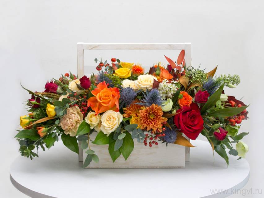 Яркая цветочная композиция