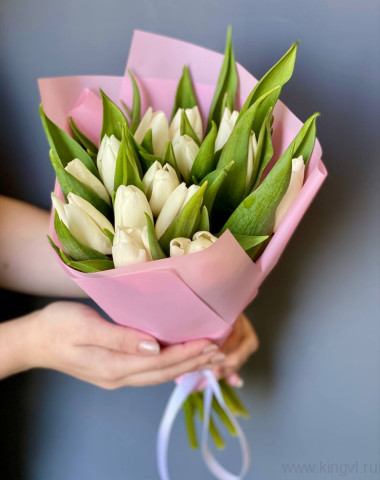 Букет из 15 белых тюльпанов &mdash; Цветочный король