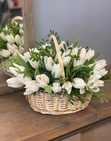 Корзина с тюльпанами &mdash; Цветочный король