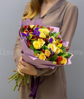 Букет из роз и орхидей. Цветы Владивосток