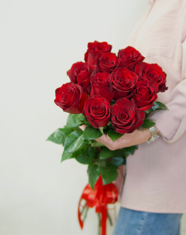 Высокие красные розы (11шт) — Цветочный король