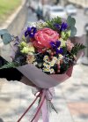 Букет с пионом «Радостный день». Цветы Владивосток фото 1 — Цветочный король