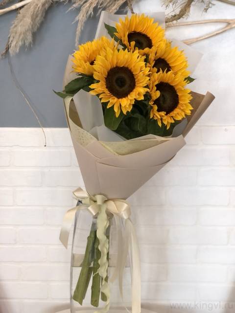 Букет из  подсолнухов