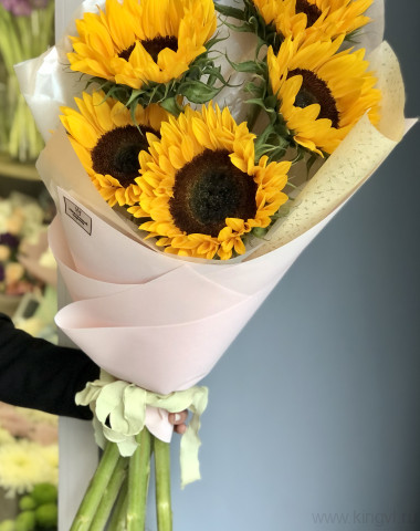 Букет из  подсолнухов — Цветочный король