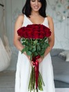 Большой букет высоких роз. Цветы Владивосток фото 2 — Цветочный король