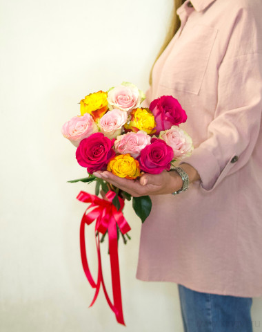 Букет из 11 разноцветных роз   — Цветочный король