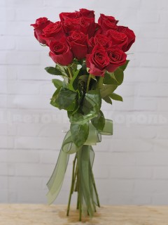 Страсть в букете из 15 роз . Цветы Владивосток